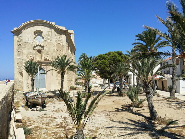 Descubre la Isla de Tabarca: Un Paraíso Mediterráneo cerca de Alicante